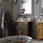 armoire salle de bain vintage