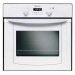 four encastrable indesit blanc