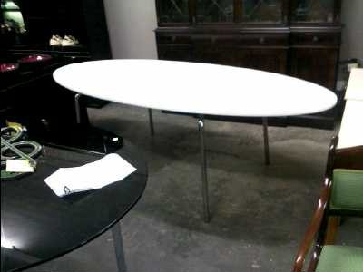 Table ovale blanche de chez ikea modele gidea Île de France