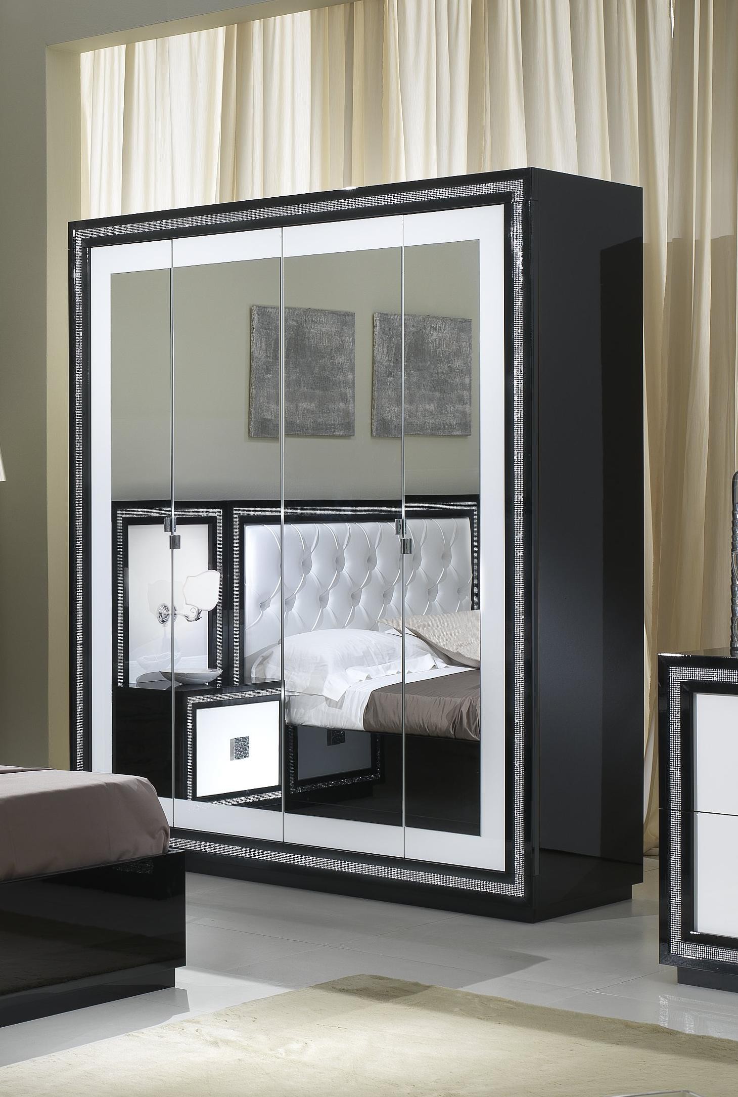 armoire de chambre avec miroir