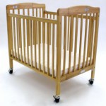 lit bebe pliant en bois
