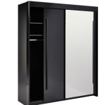 armoire de chambre noire