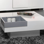 table basse grise et blanc