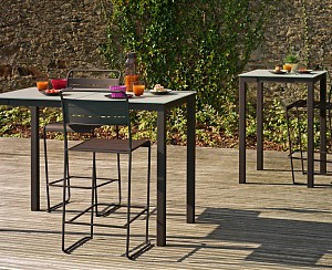 table de bar pour jardin