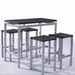 tabouret de bar et table haute