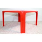 table basse plastique