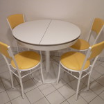 table et chaise de cuisine originale