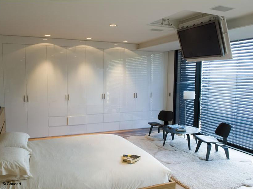 support mural tv rabattable