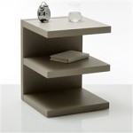 table de chevet en forme de e