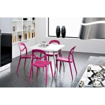 chaise de cuisine rose