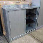 armoire de bureau avec cle