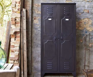 armoire industrielle chambre