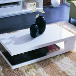 table basse noir et blanc