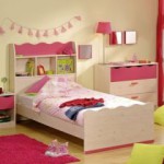 lit une personne fille