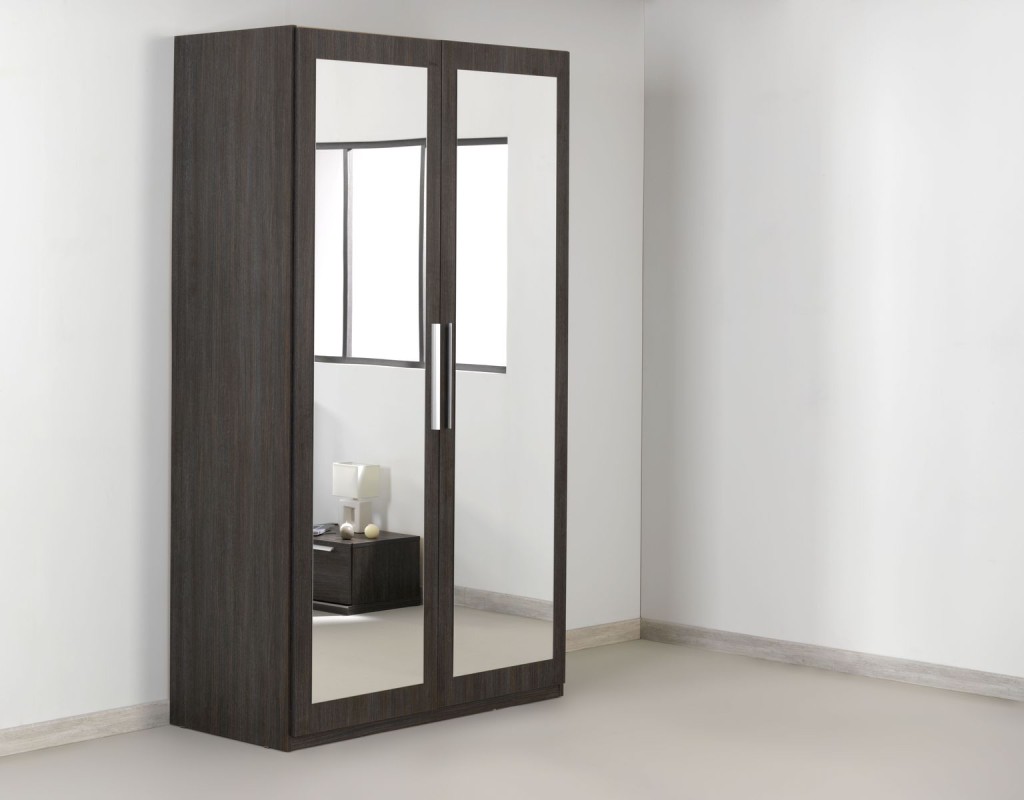 armoire de chambre avec miroir