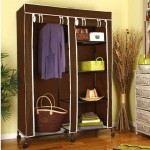 armoire de rangement dans une chambre