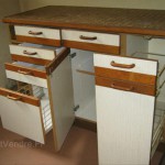 buffet de cuisine avec plan de travail