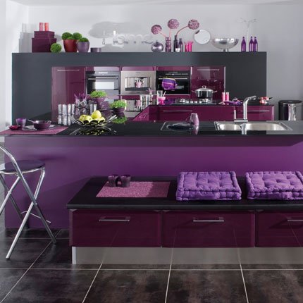 buffet de cuisine violet