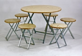 tabouret et table bistro