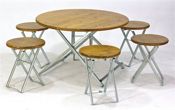 tabouret et table bistro