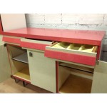 buffet bas formica rouge